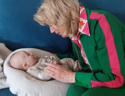 Adoula gaat door na bevalling